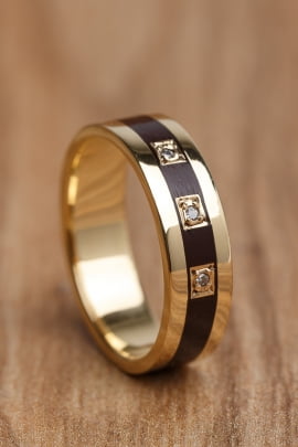 Aliança de casamento em ouro 18K 750 e madeira  Essência - Valor Unitário